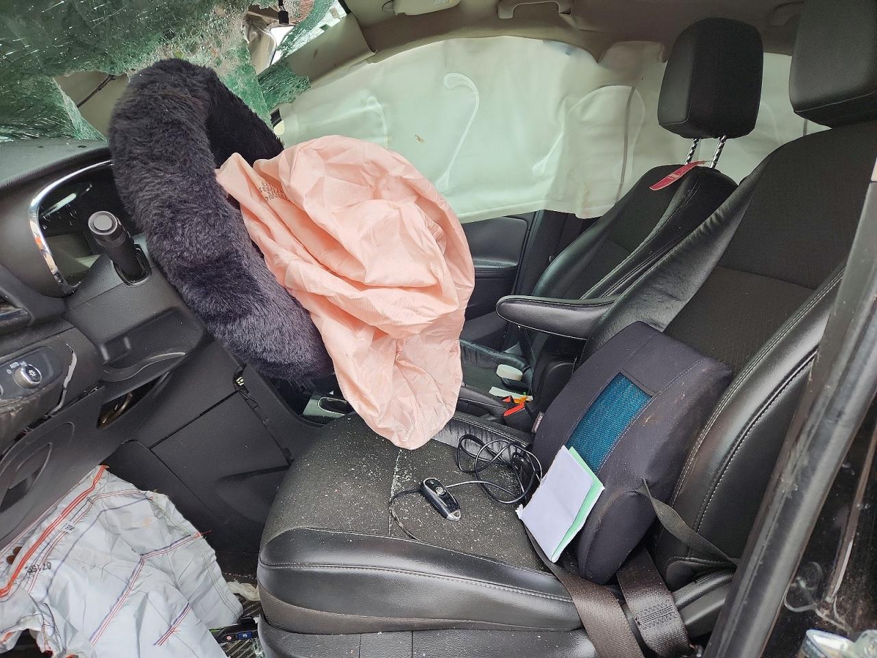 2017 BUICK ENCORE PREFERRED photo 7