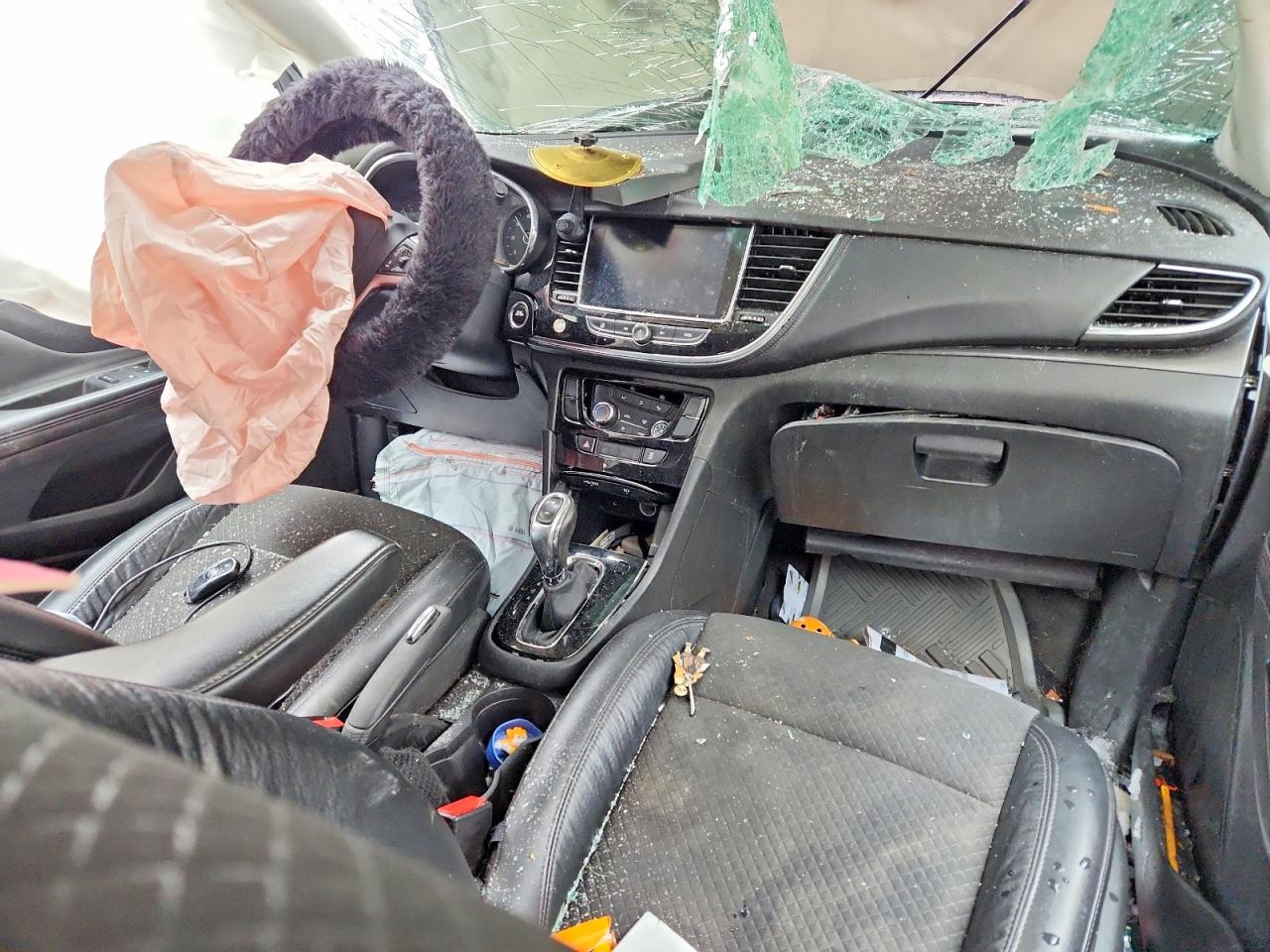 2017 BUICK ENCORE PREFERRED photo 8
