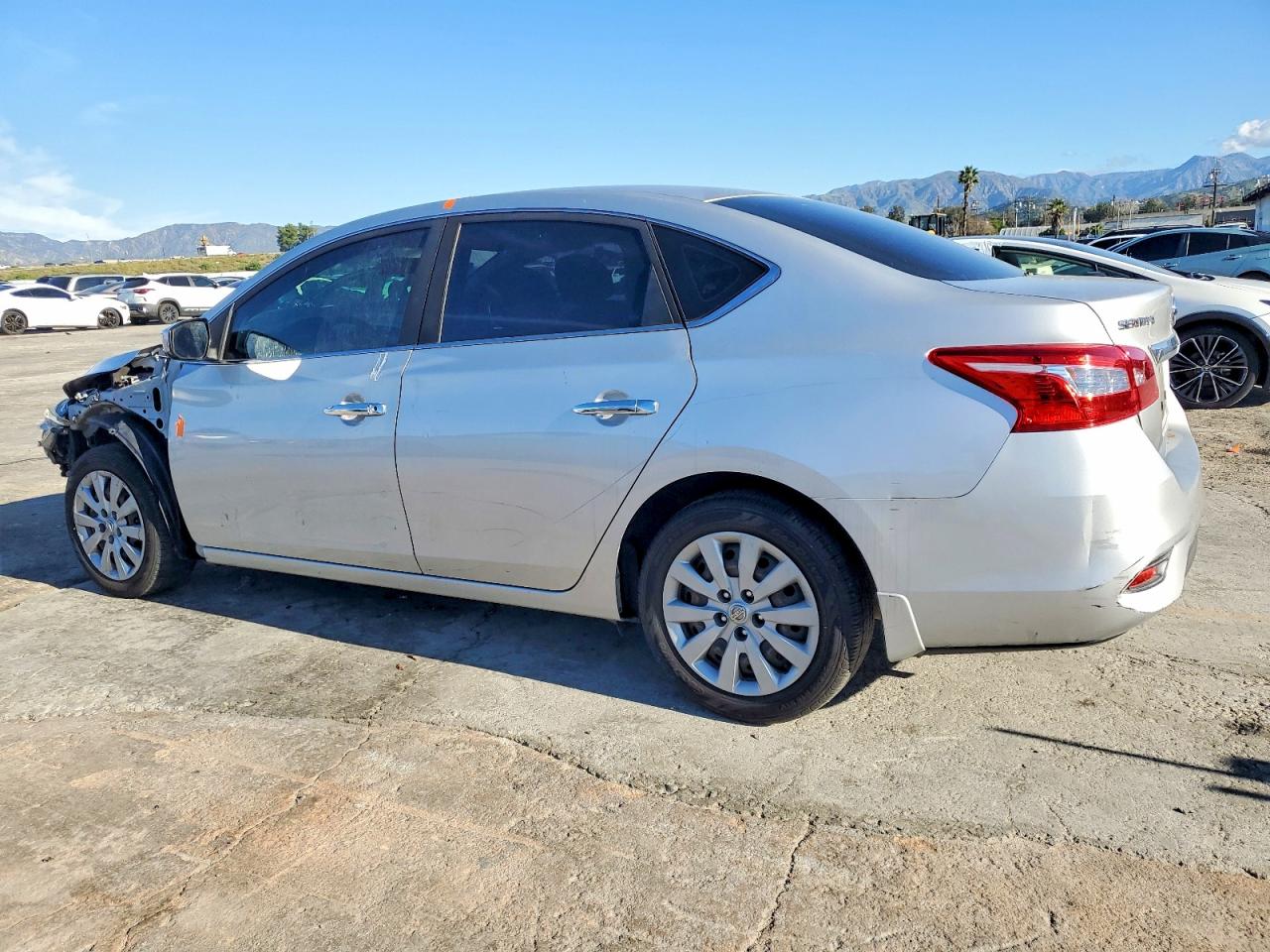 2018 NISSAN SENTRA S photo 3