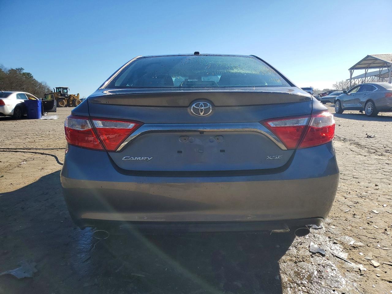 2016 TOYOTA CAMRY XSE photo 6