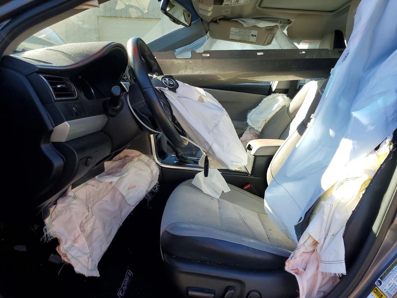 2016 TOYOTA CAMRY XSE photo 7
