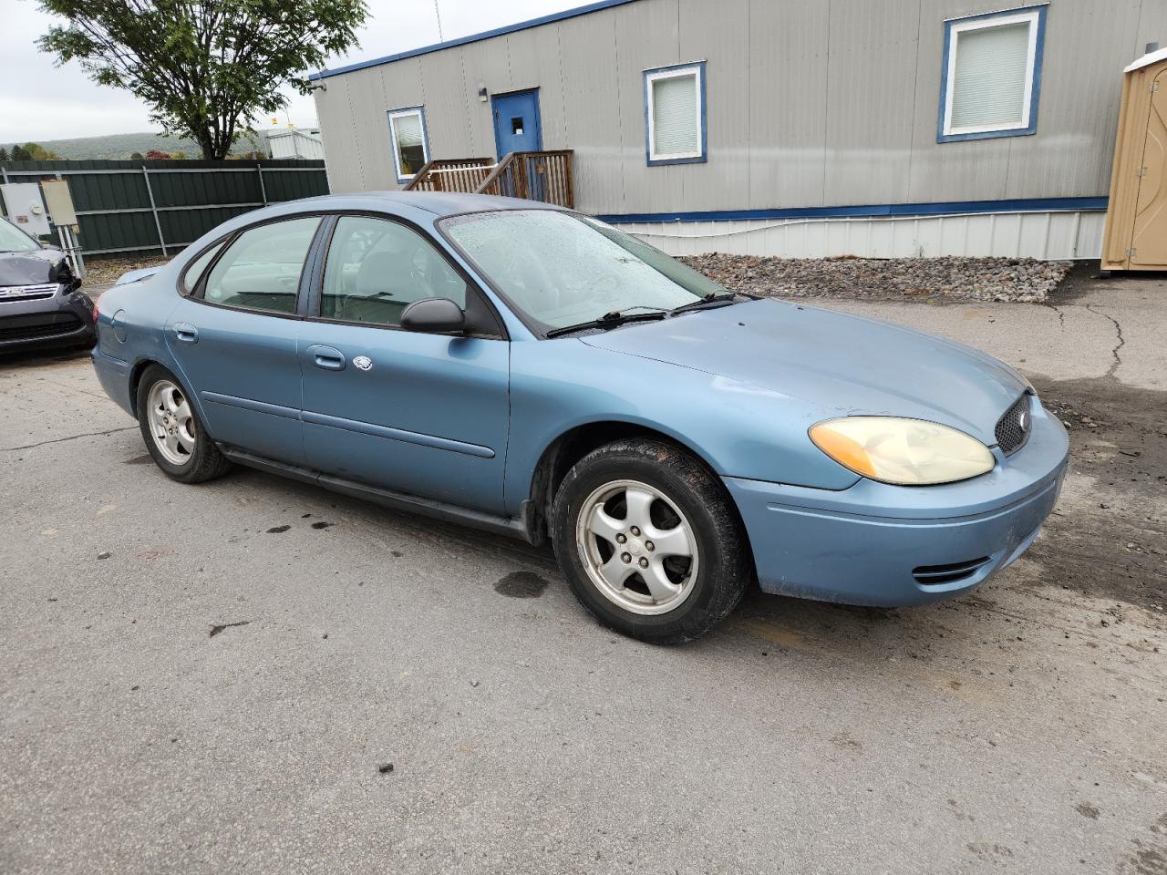 2005 FORD TAURUS SE photo 4