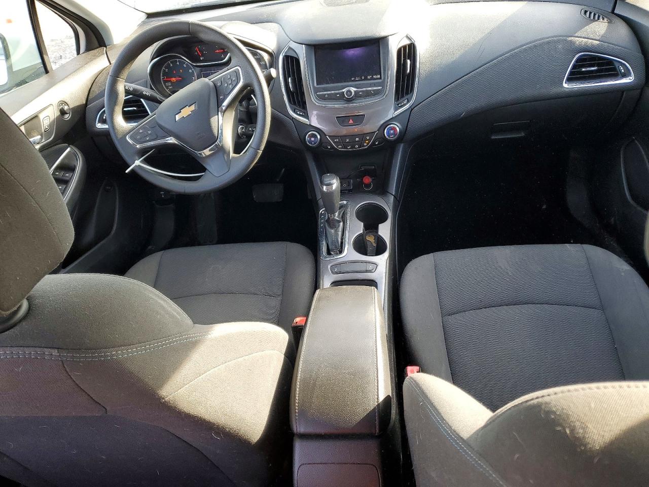2019 CHEVROLET CRUZE LT photo 8