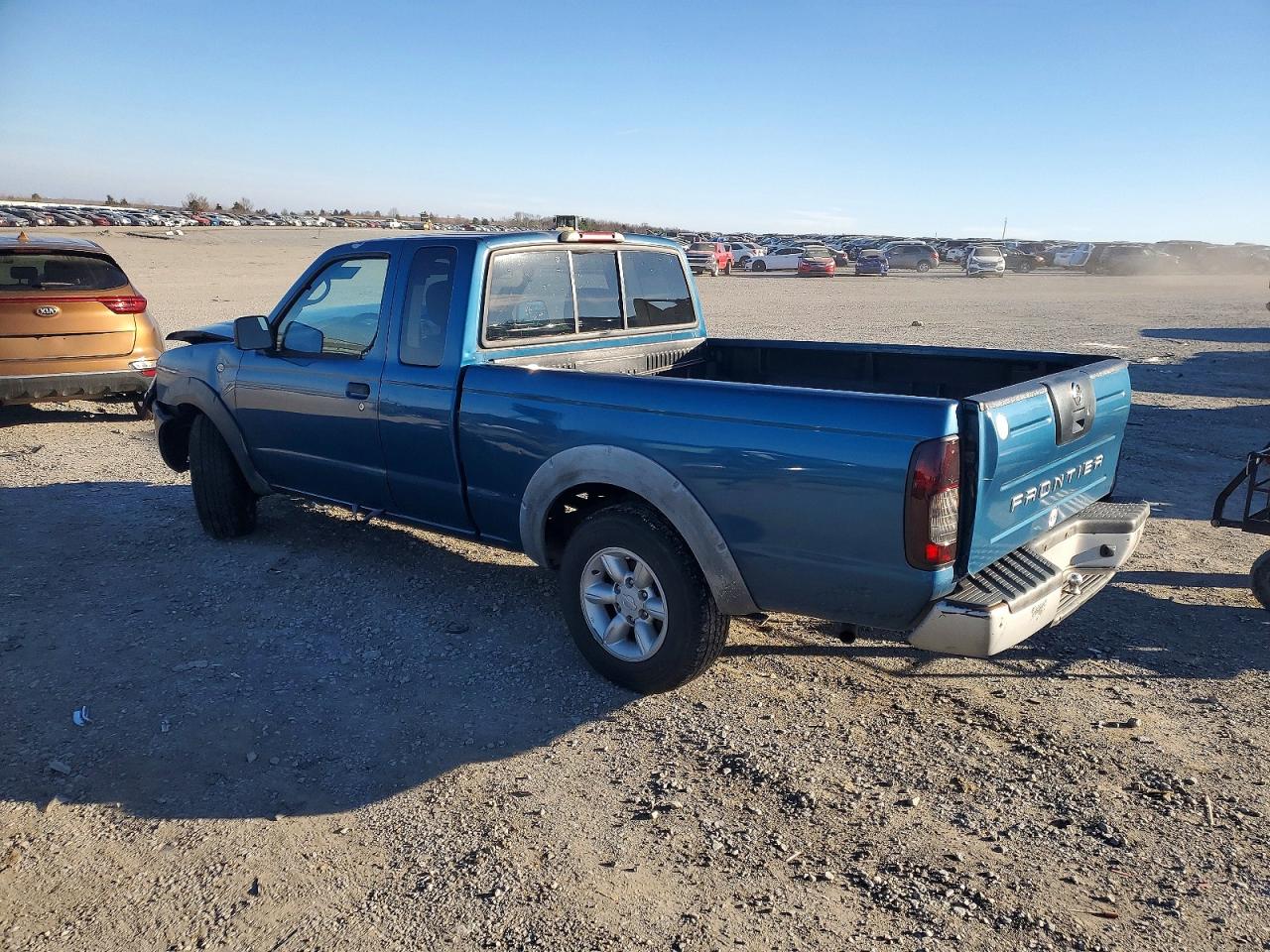 2002 NISSAN FRONTIER KING CAB XE photo 4