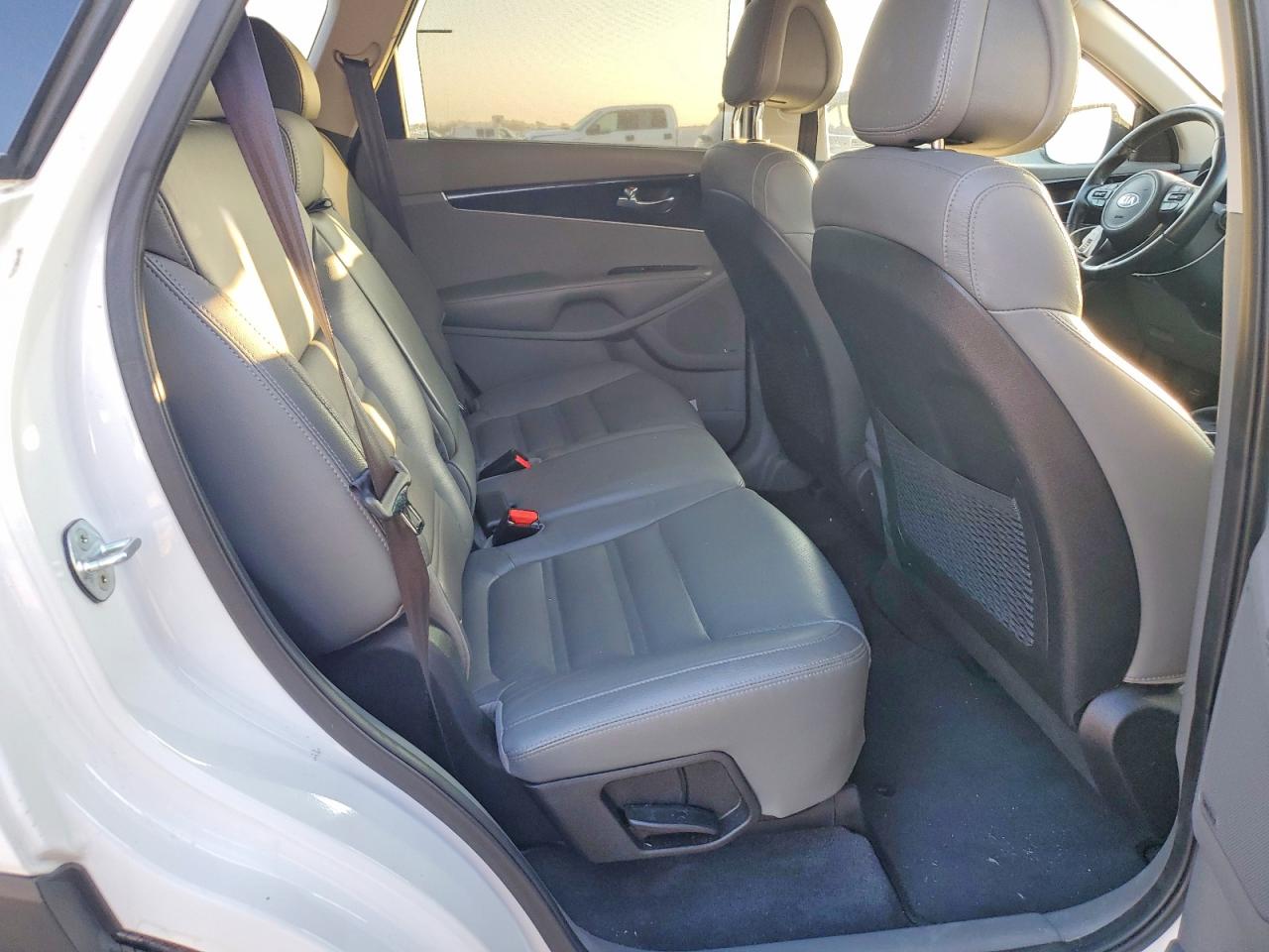 2016 KIA SORENTO EX photo 10