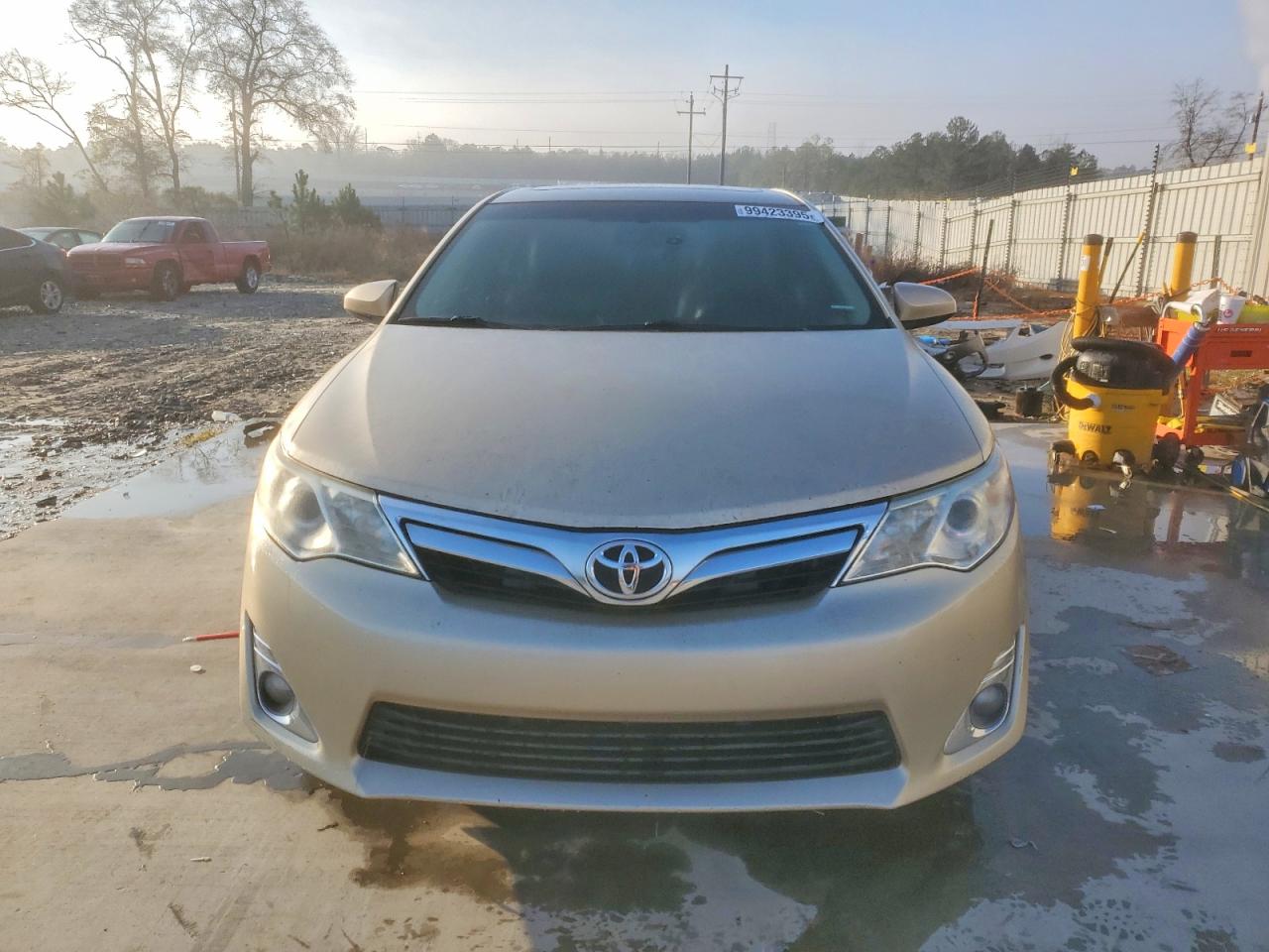 2012 TOYOTA CAMRY XLE photo 5