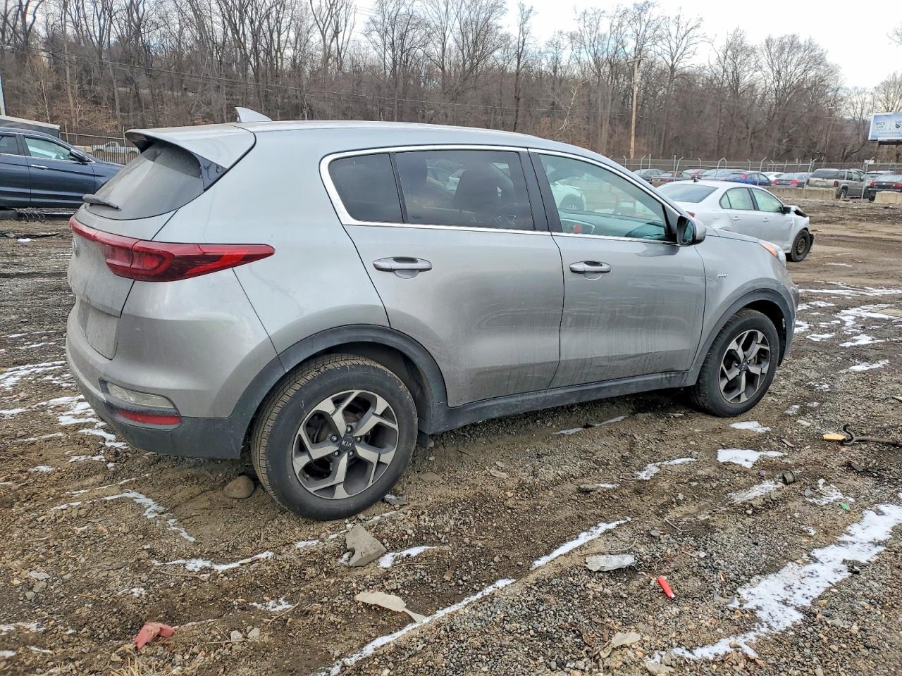 2021 KIA SPORTAGE LX photo 3
