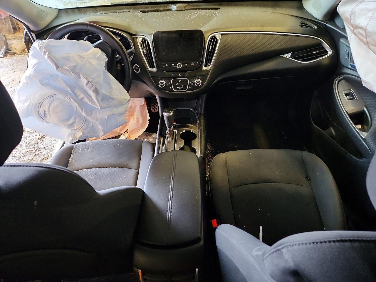 2016 CHEVROLET MALIBU LT photo 8