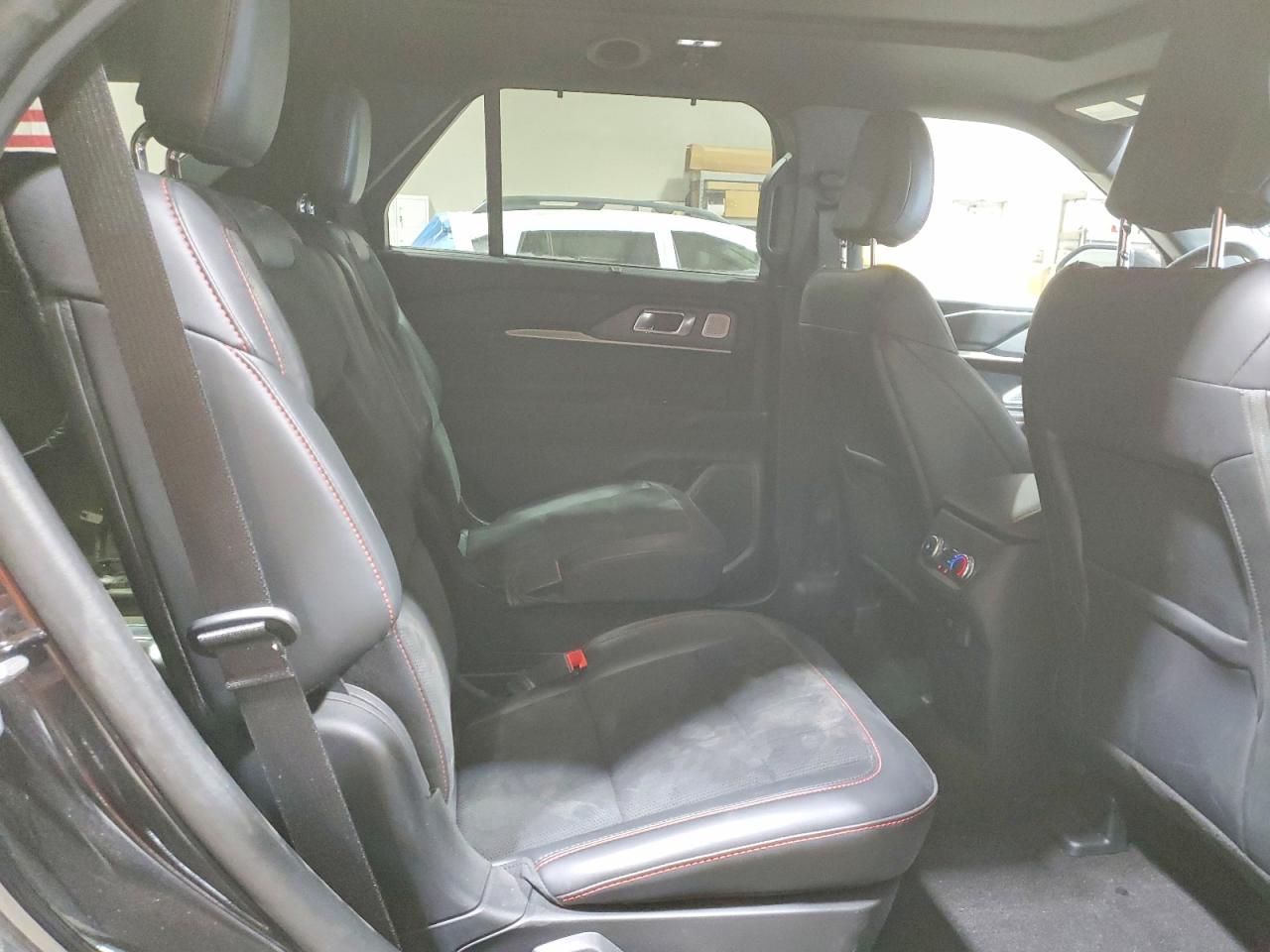 2025 FORD EXPLORER ST photo 11