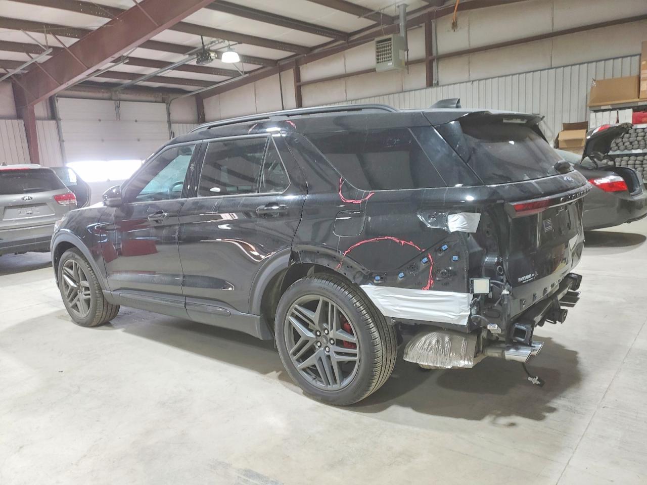2025 FORD EXPLORER ST photo 2