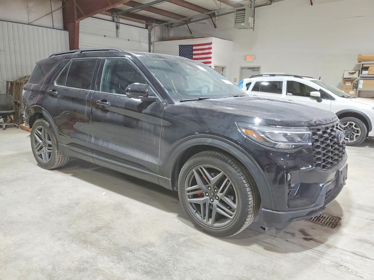 2025 FORD EXPLORER ST photo 4