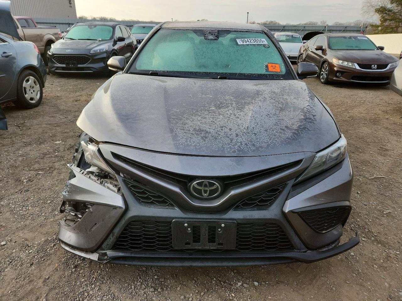 2022 TOYOTA CAMRY SE photo 5