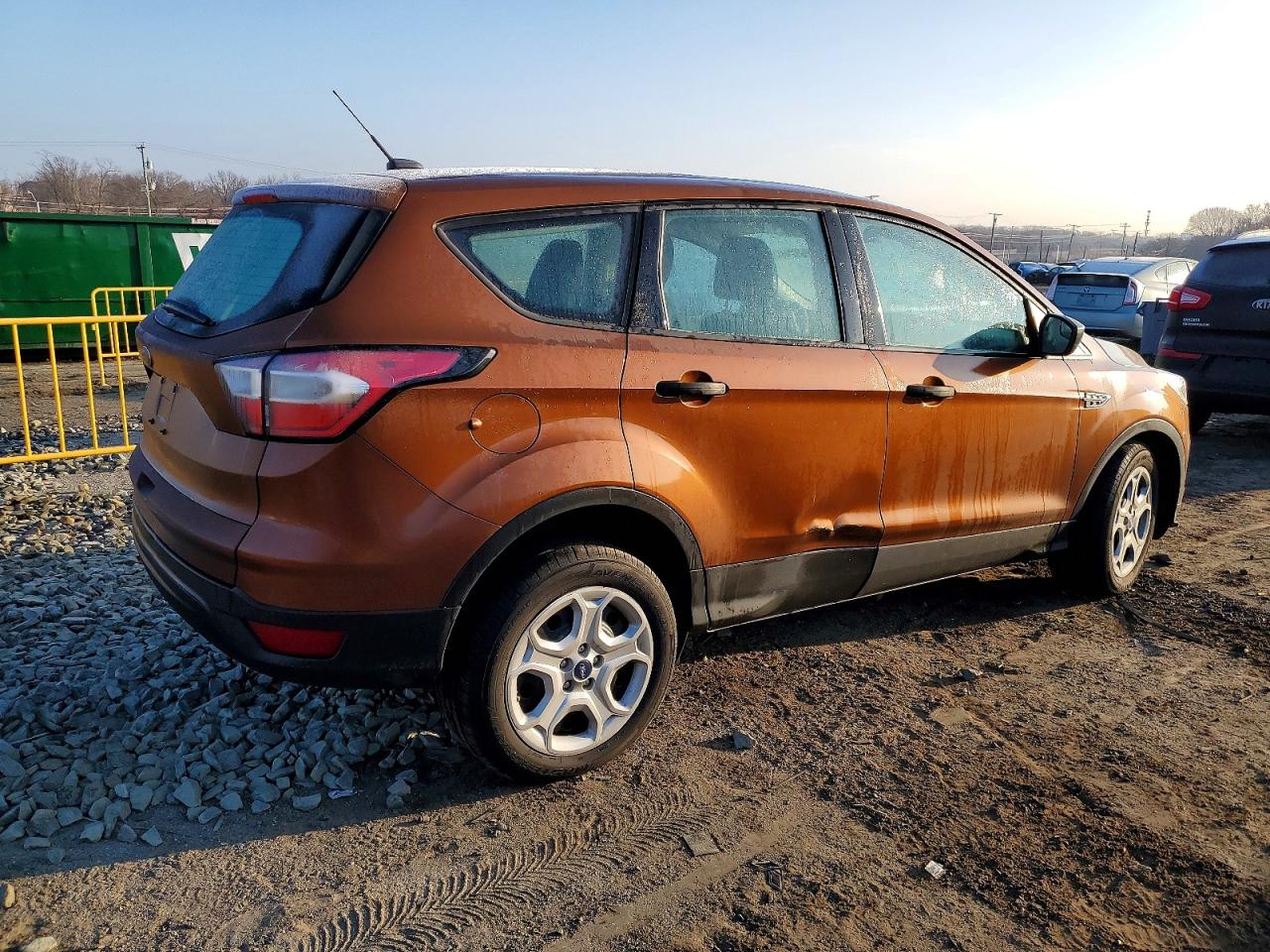 2017 FORD ESCAPE S photo 3
