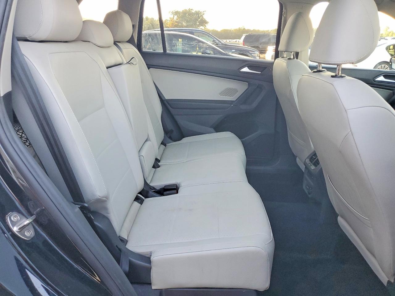 2020 VOLKSWAGEN TIGUAN SE photo 21