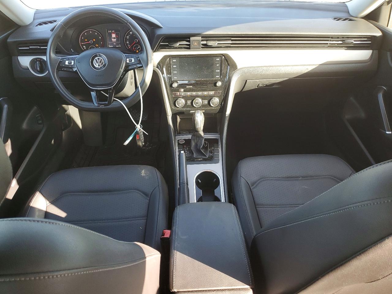 2021 VOLKSWAGEN PASSAT SE photo 15