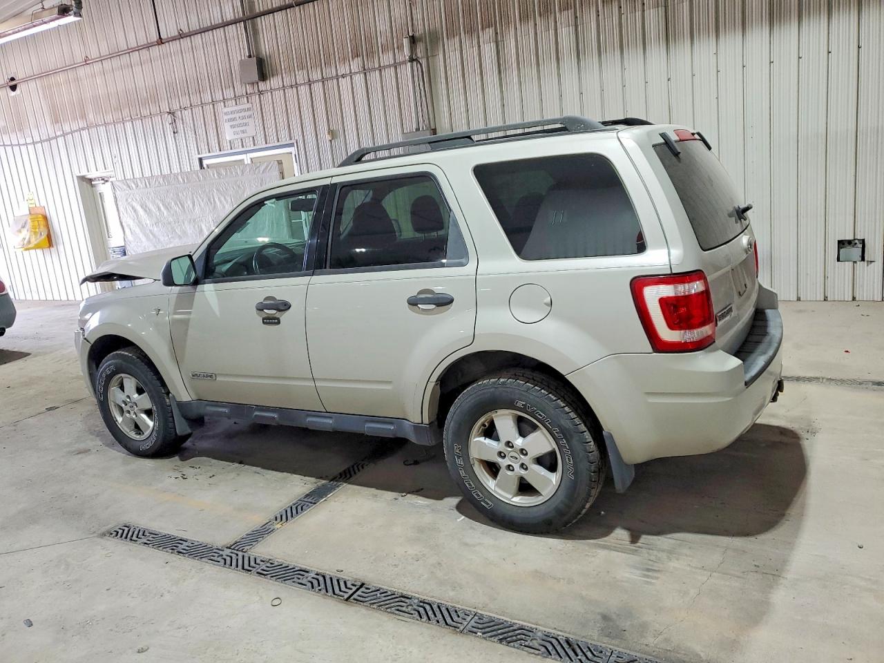 2008 FORD ESCAPE XLT photo 2