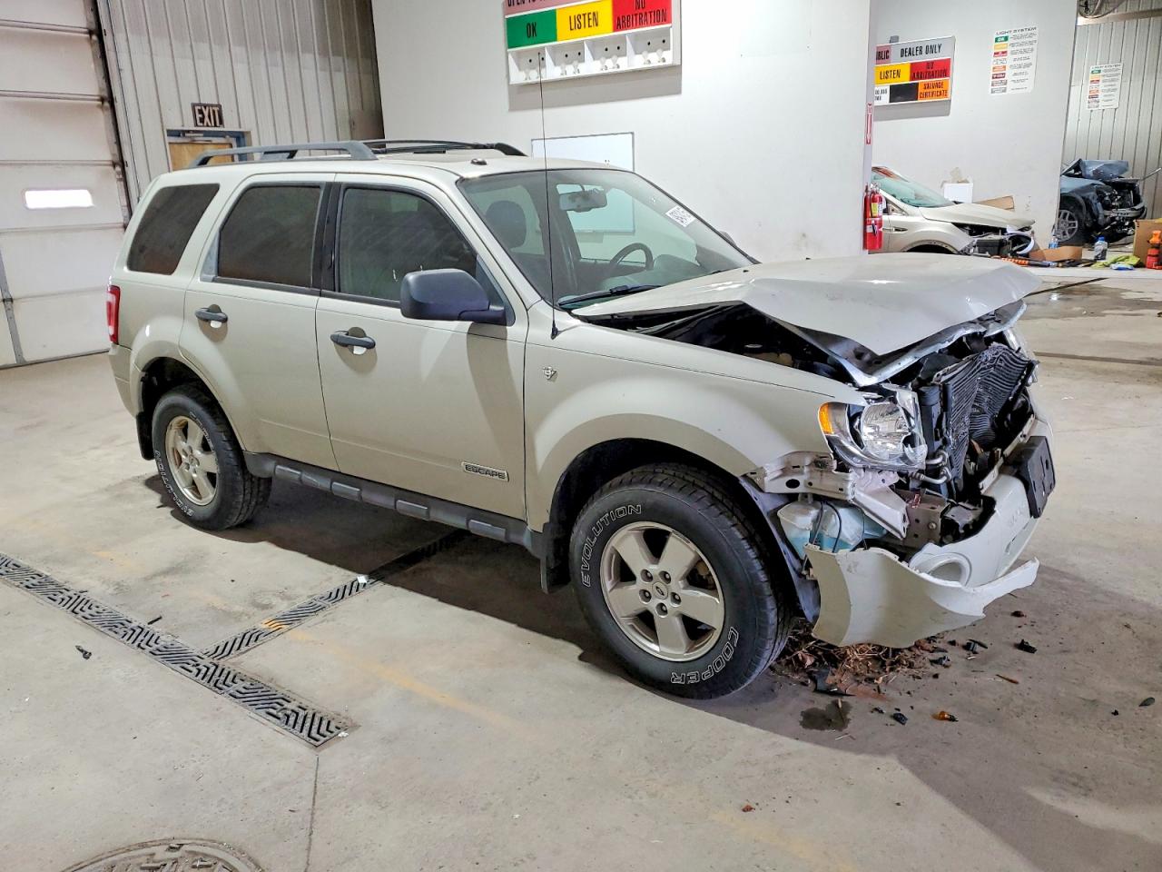 2008 FORD ESCAPE XLT photo 4