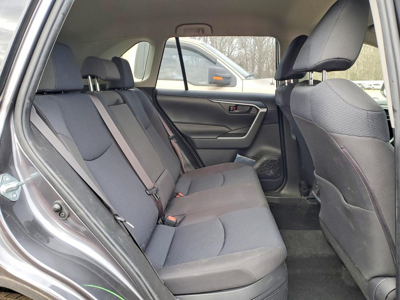 2019 TOYOTA RAV4 LE photo 11