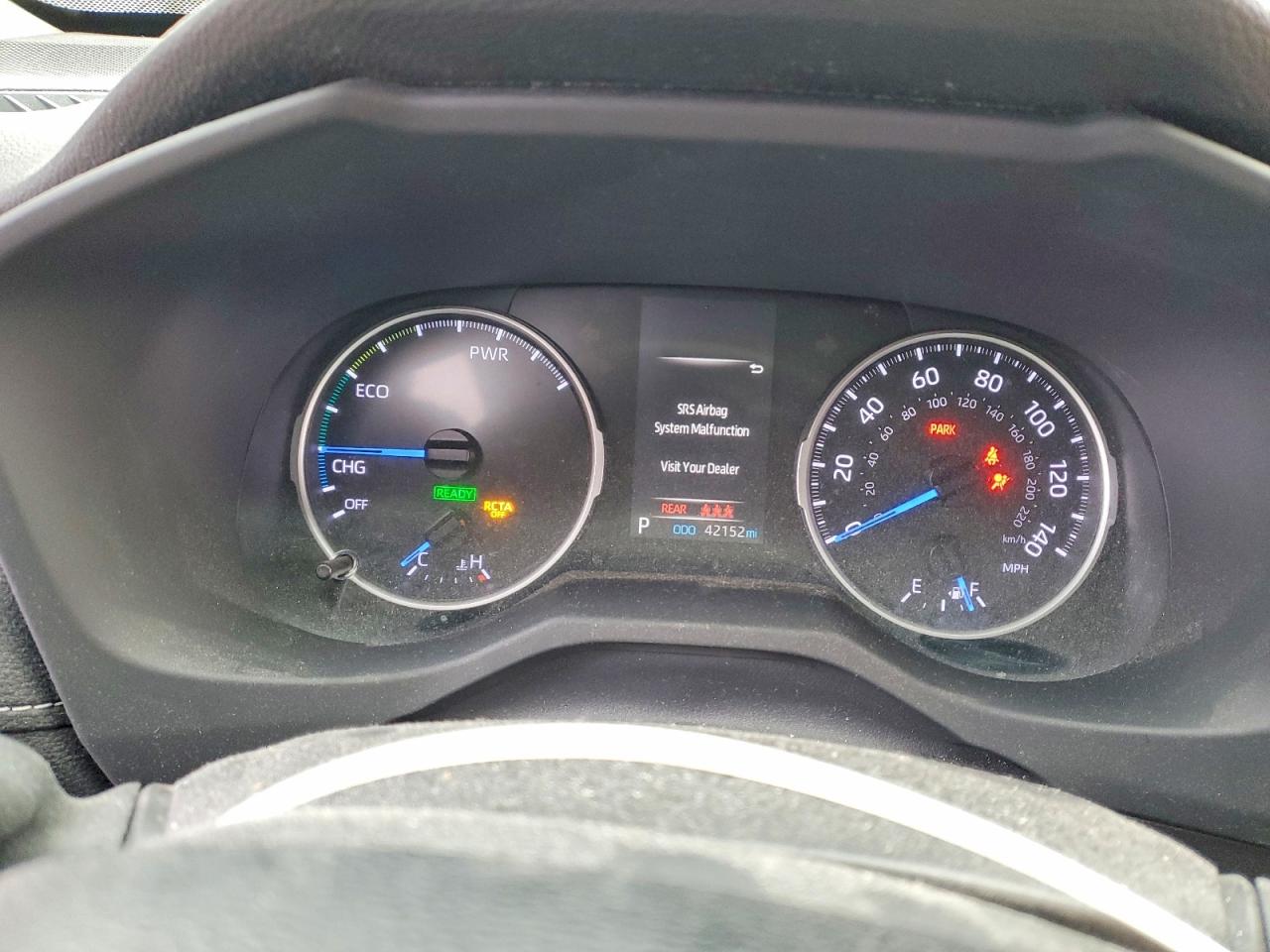 2019 TOYOTA RAV4 LE photo 9