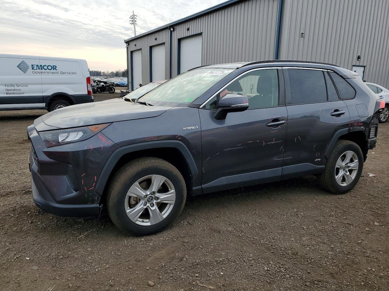 2019 TOYOTA RAV4