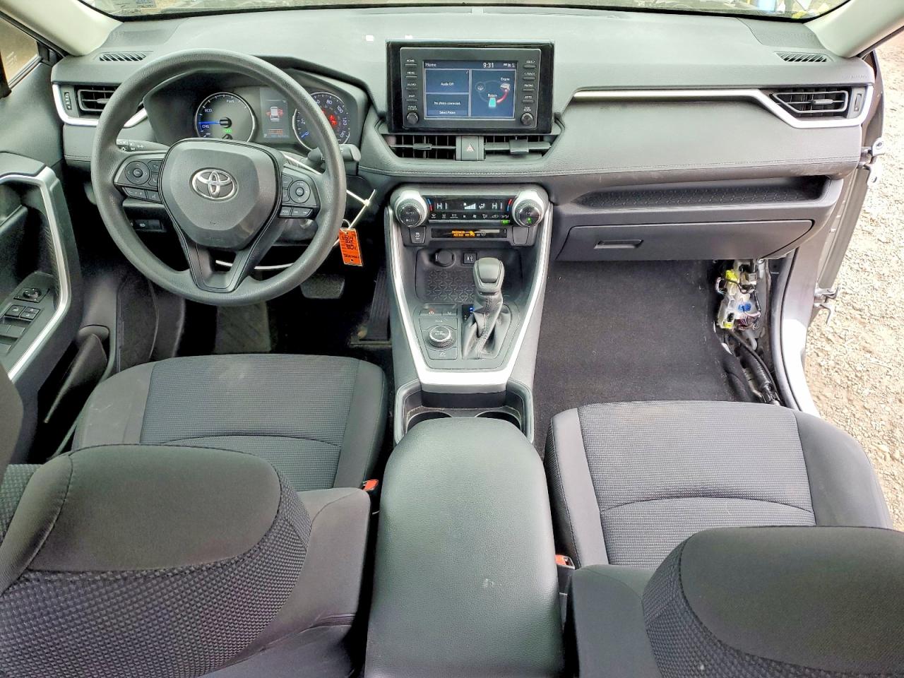 2019 TOYOTA RAV4 LE photo 8
