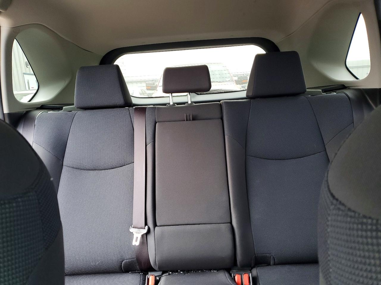 2019 TOYOTA RAV4 LE photo 10