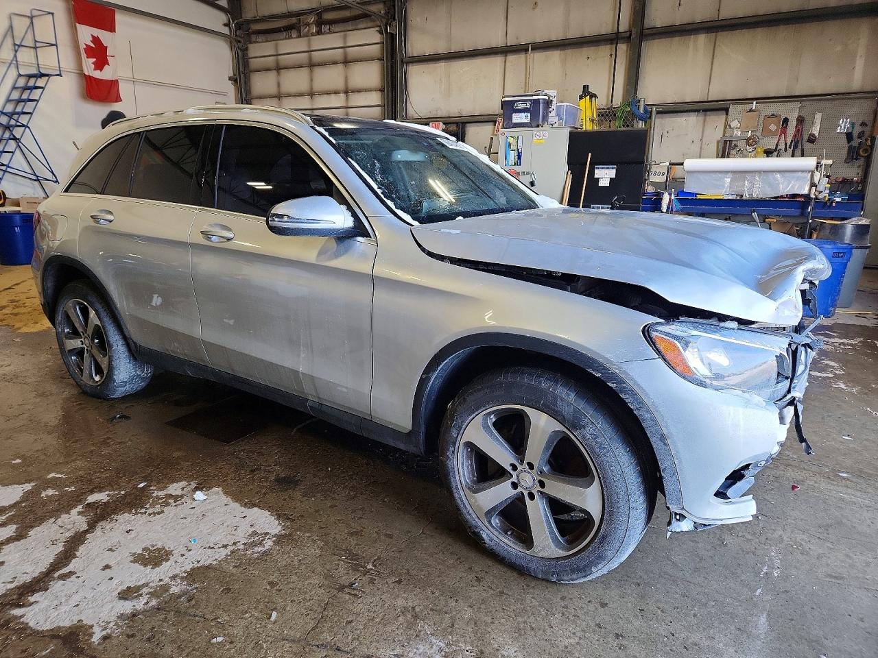 2017 MERCEDES-BENZ GLC 300 4MATIC photo 4
