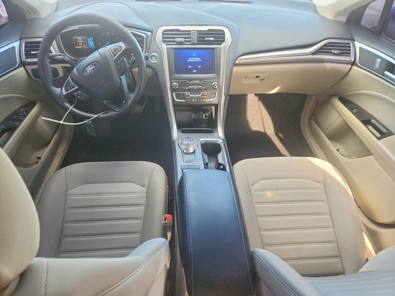 2020 FORD FUSION SE photo 8