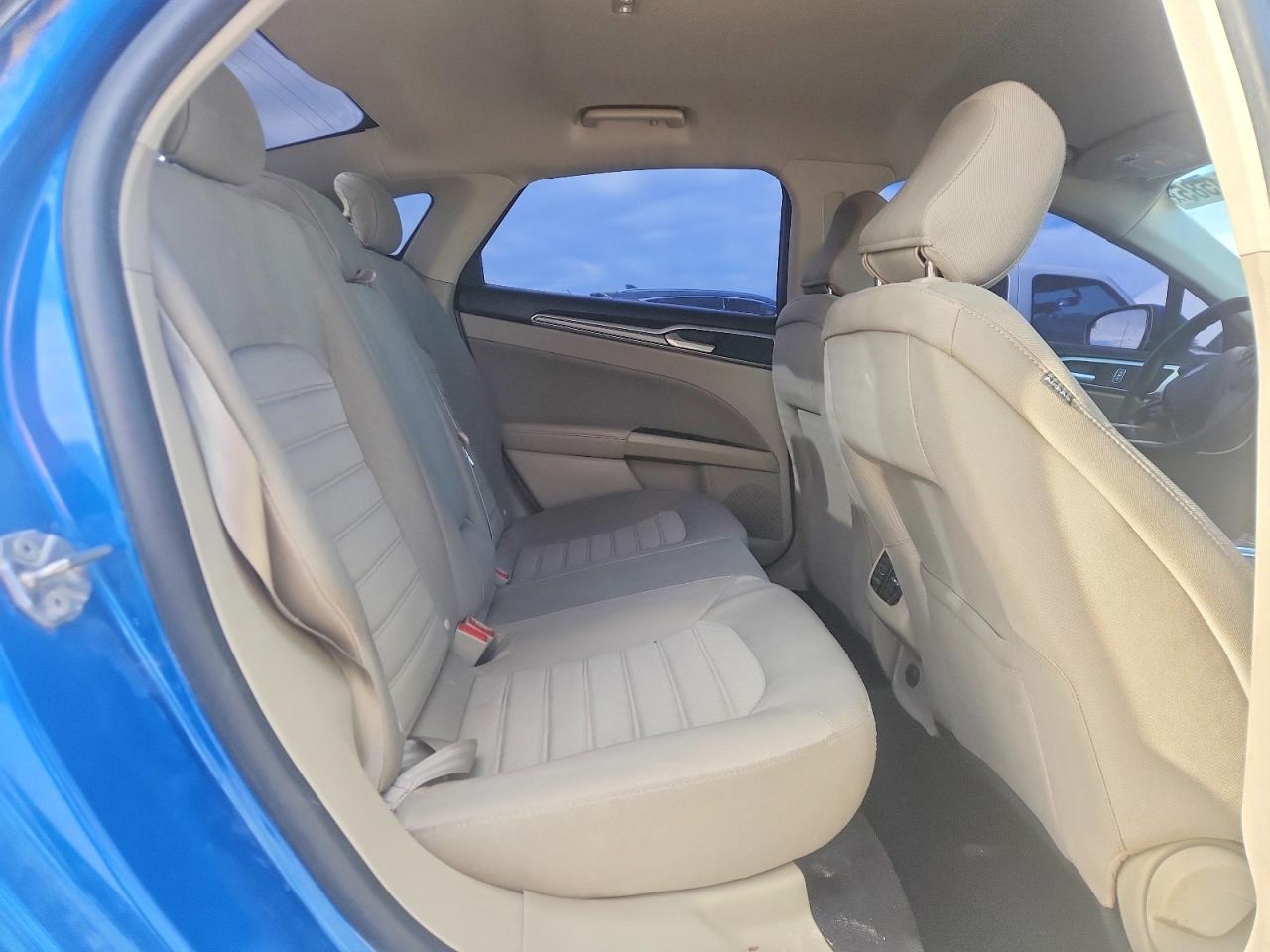 2020 FORD FUSION SE photo 10