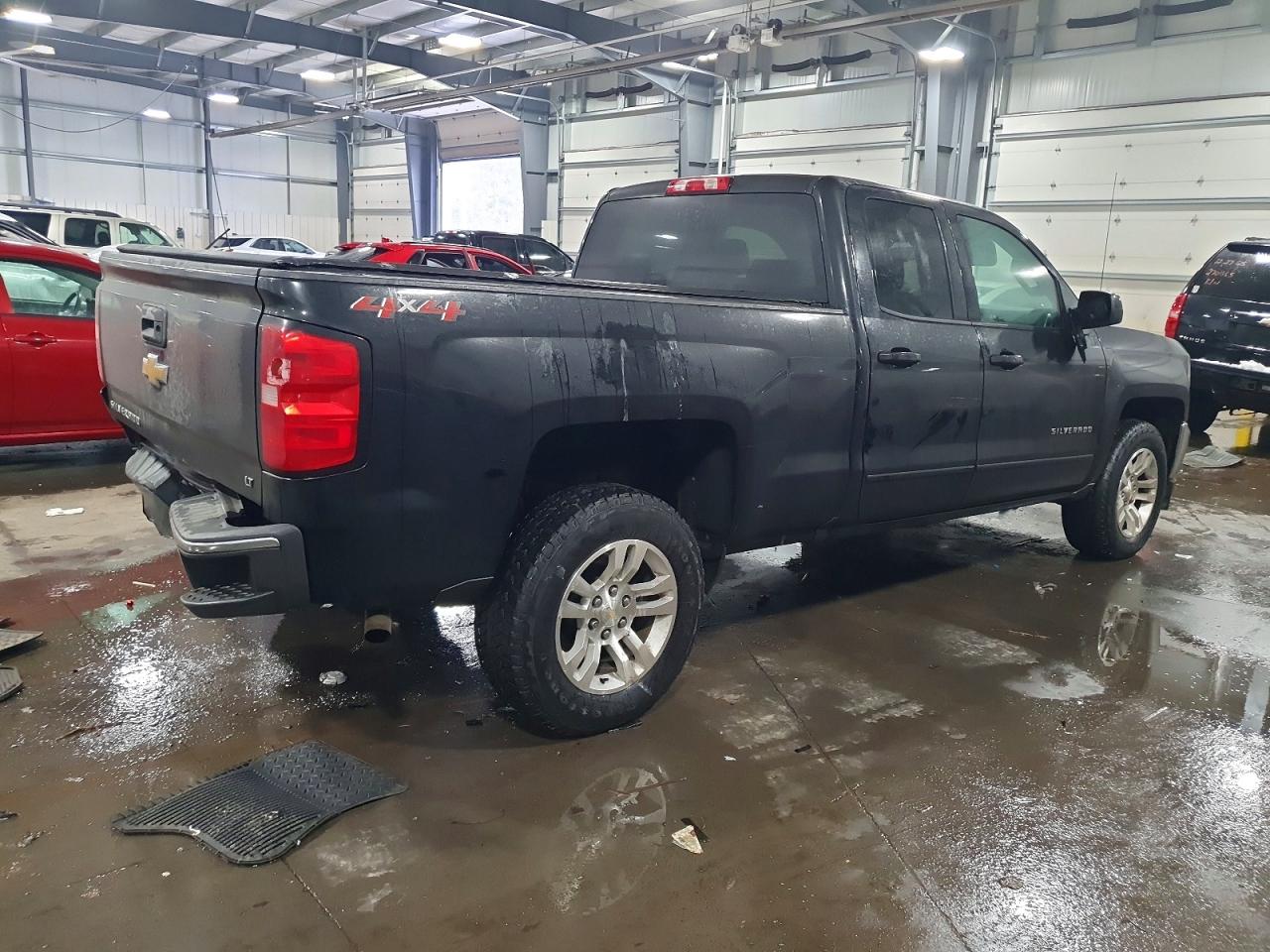2018 CHEVROLET SILVERADO K1500 LT photo 3