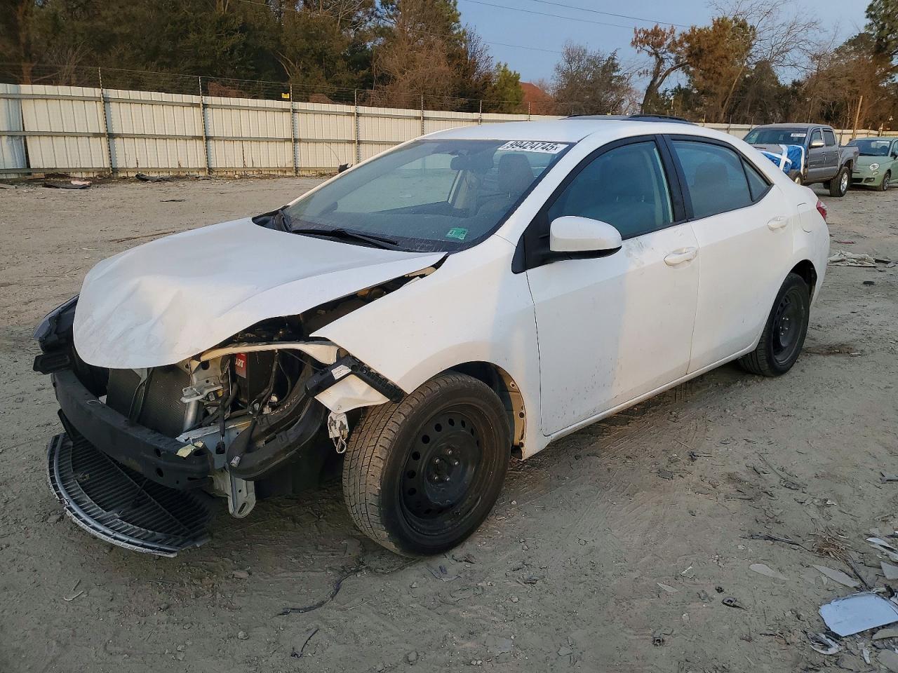 2015 TOYOTA COROLLA