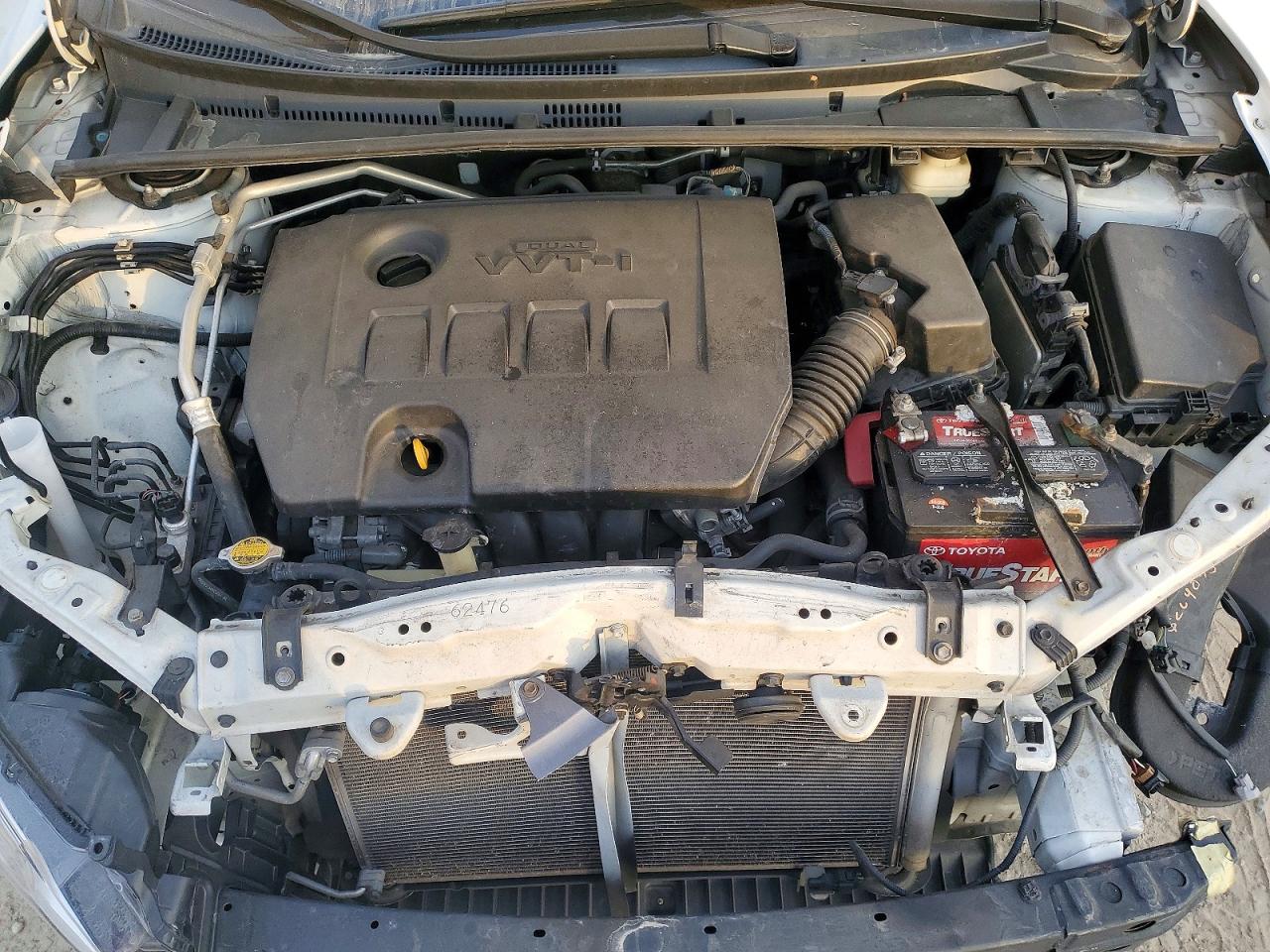 2015 TOYOTA COROLLA L photo 21