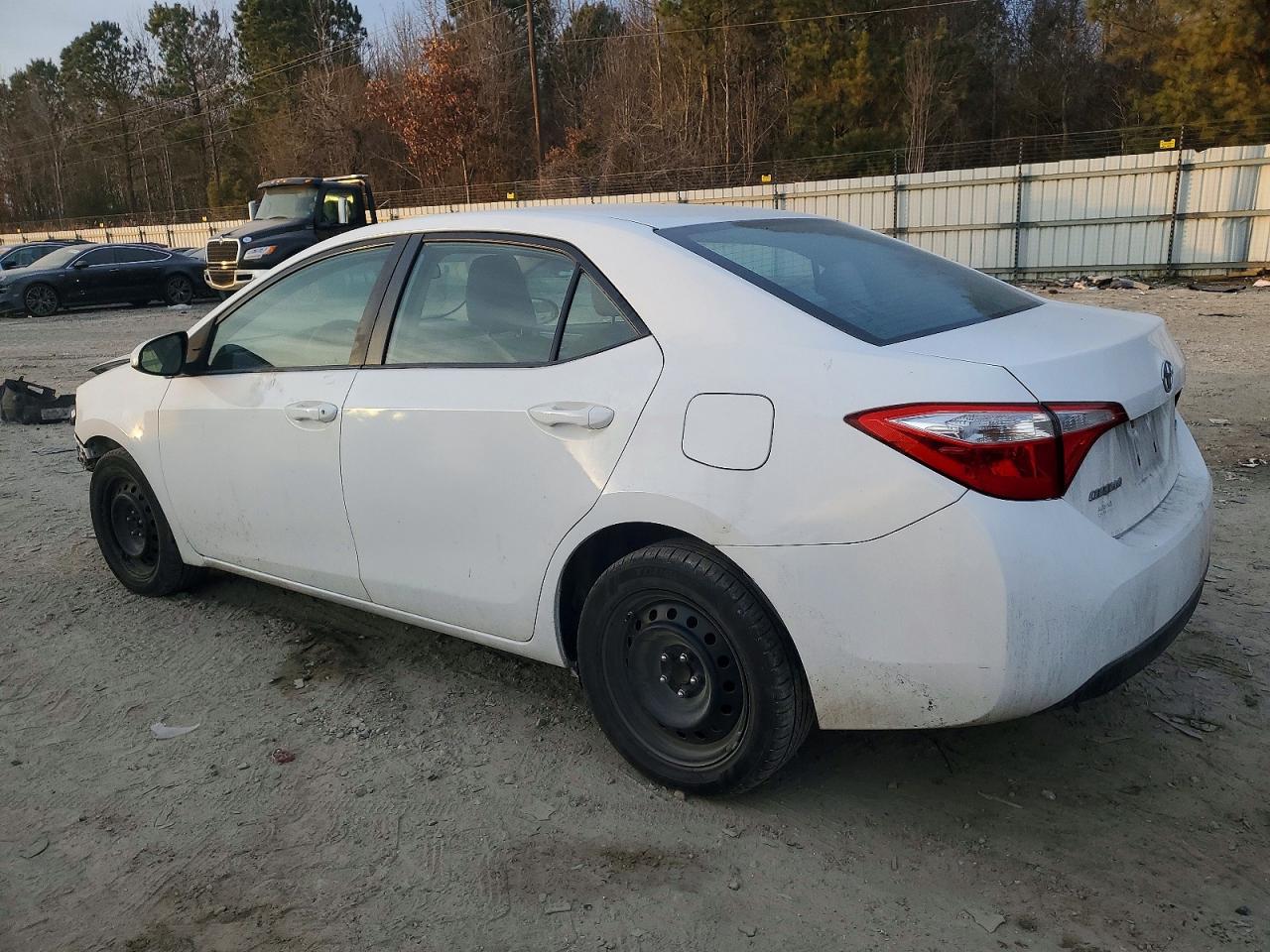 2015 TOYOTA COROLLA L photo 3