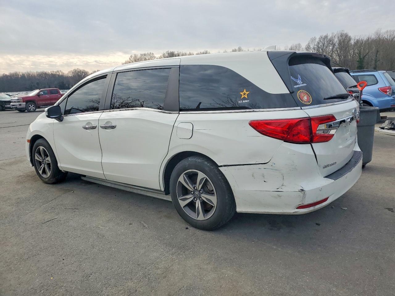 2019 HONDA ODYSSEY TOURING photo 2