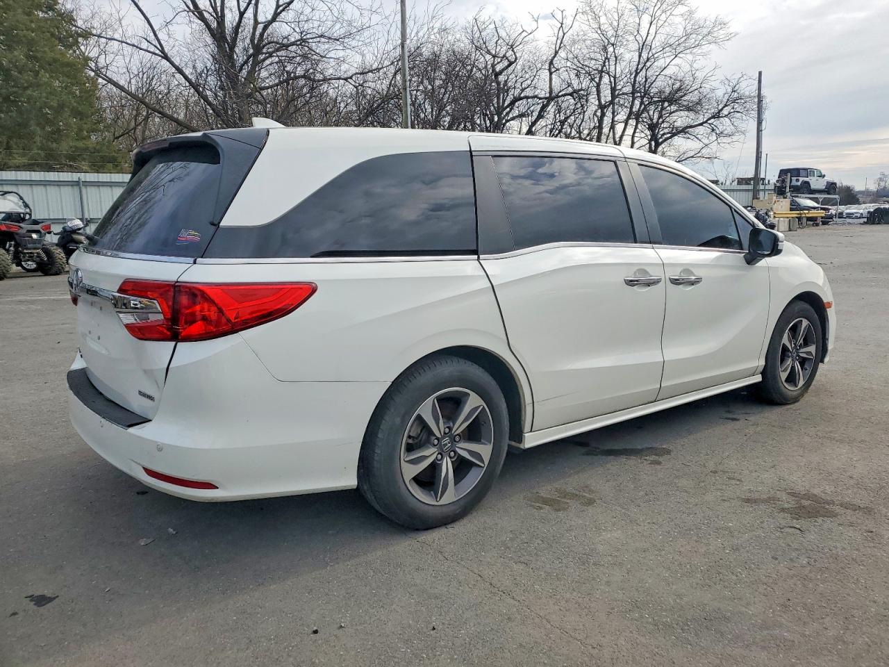 2019 HONDA ODYSSEY TOURING photo 3