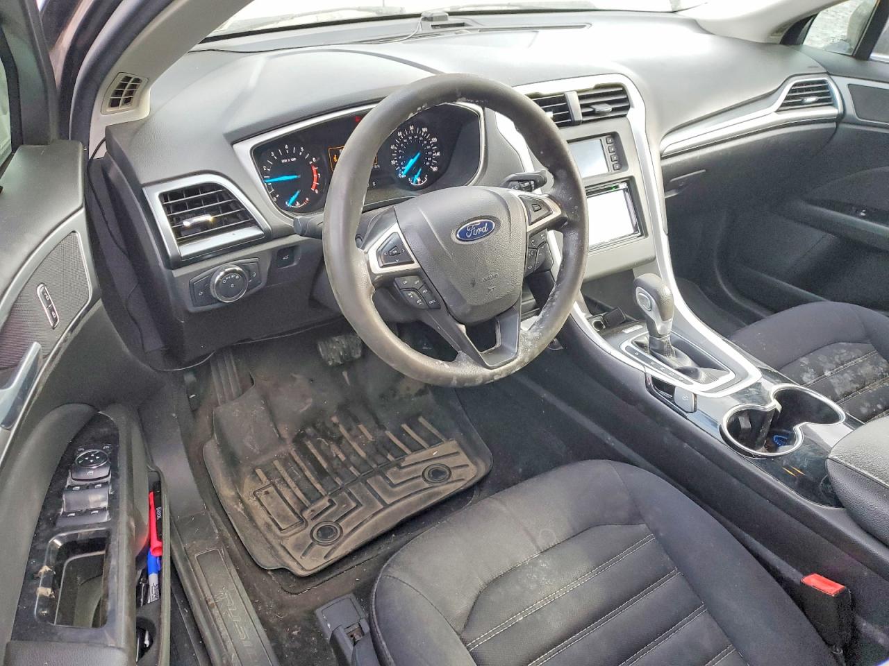 2015 FORD FUSION SE photo 8