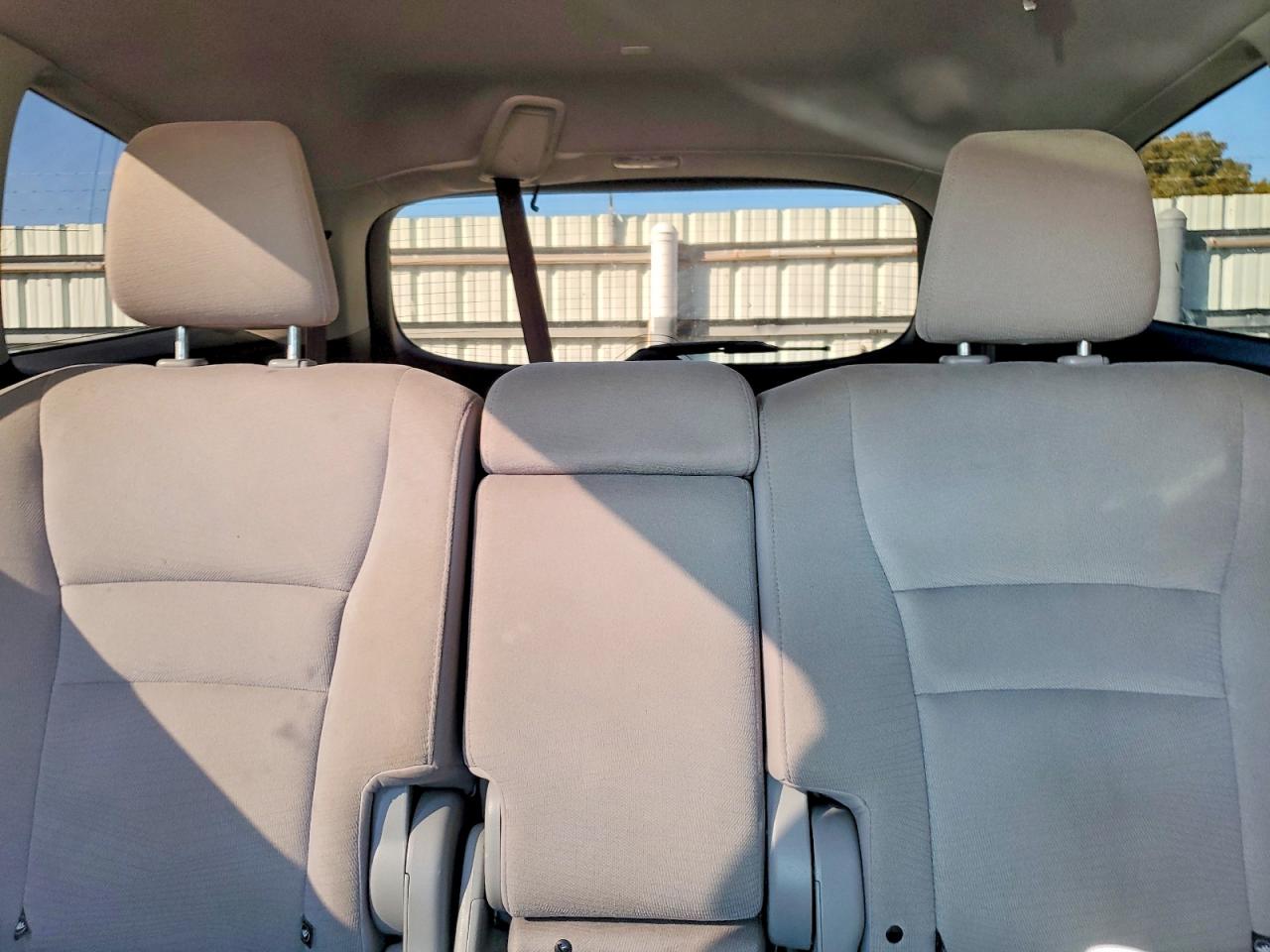 2016 HONDA PILOT LX photo 10