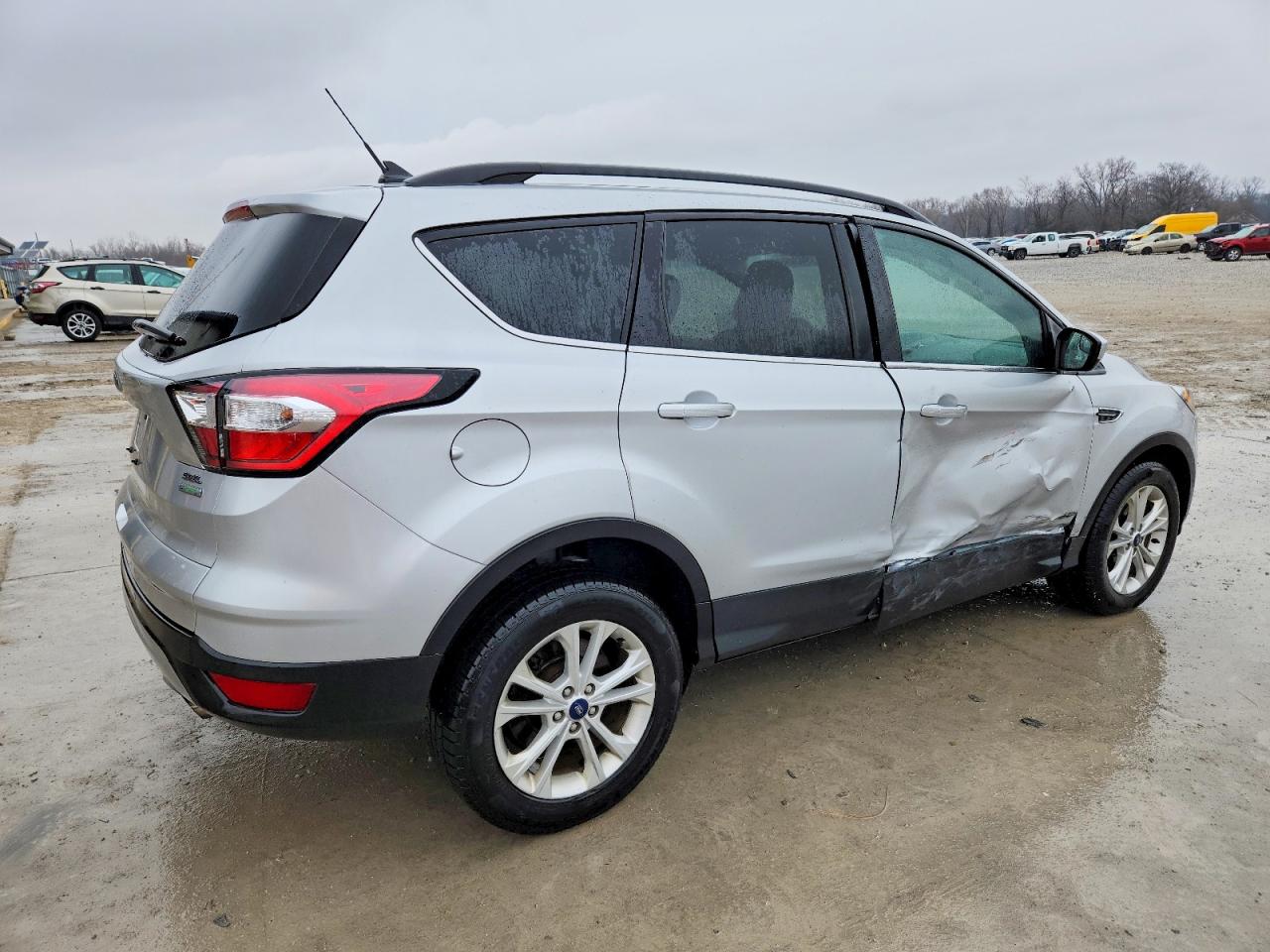 2018 FORD ESCAPE SEL photo 3