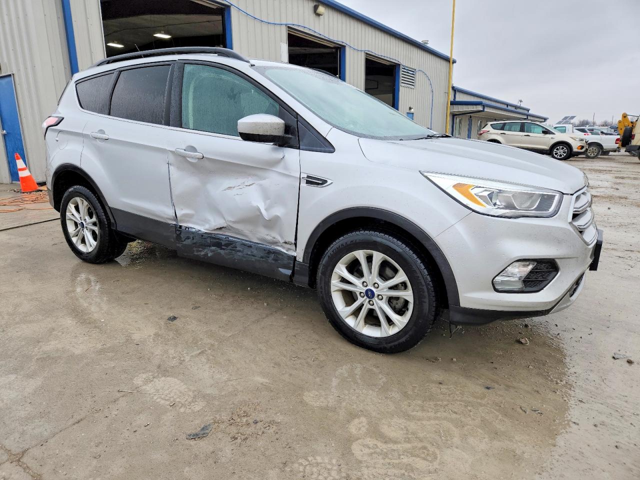 2018 FORD ESCAPE SEL photo 4