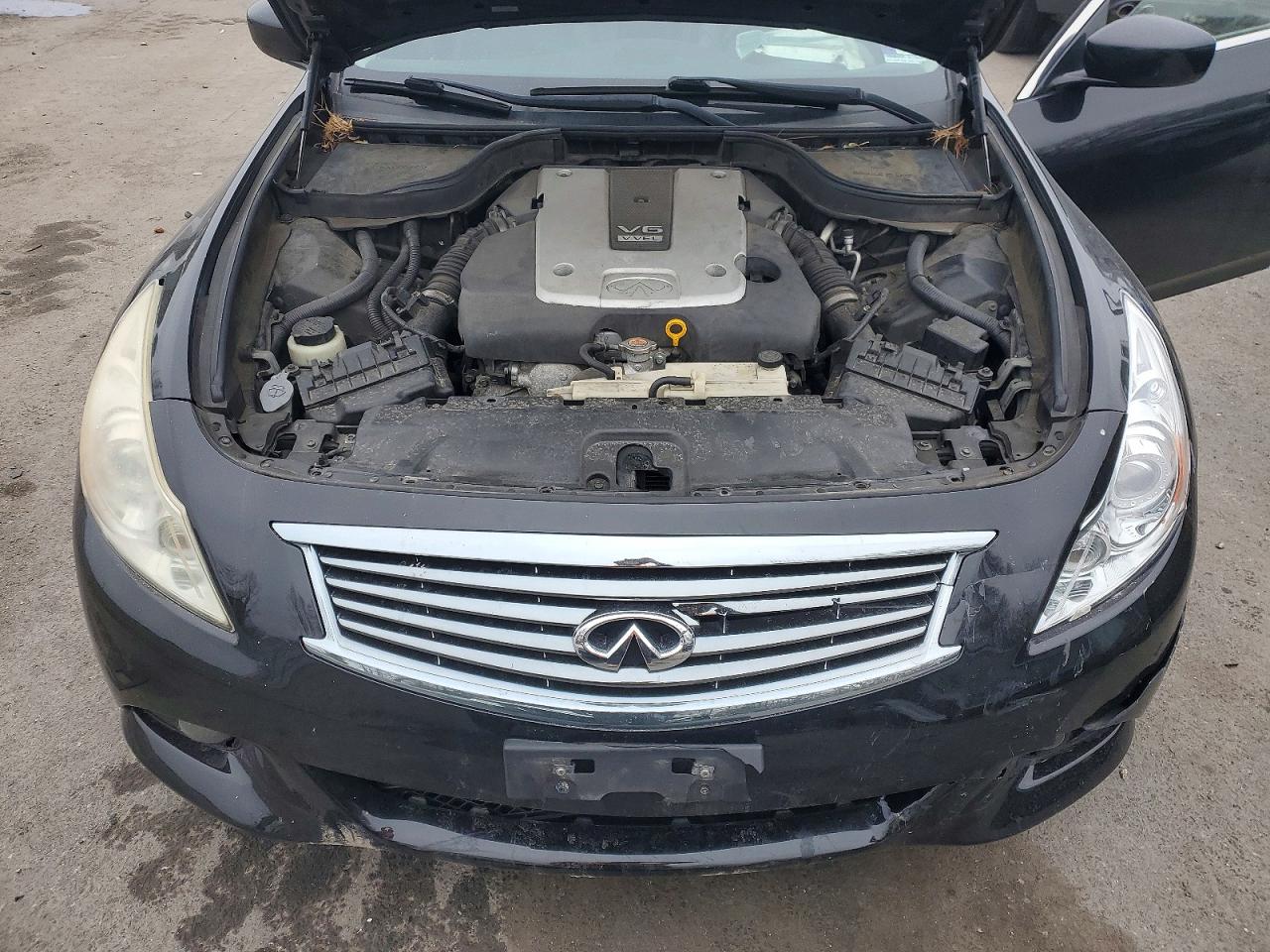 2013 INFINITI G37 photo 21