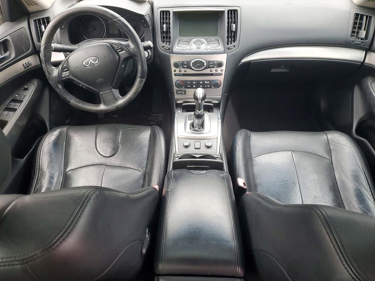 2013 INFINITI G37 photo 15