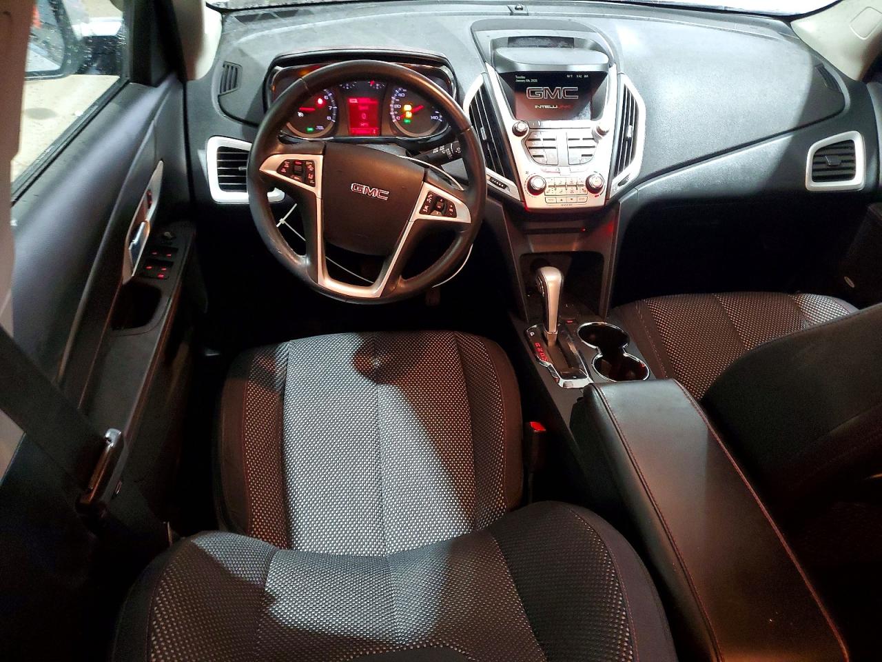2015 GMC TERRAIN SLE photo 8