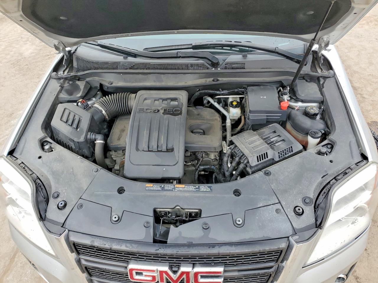 2015 GMC TERRAIN SLE photo 12