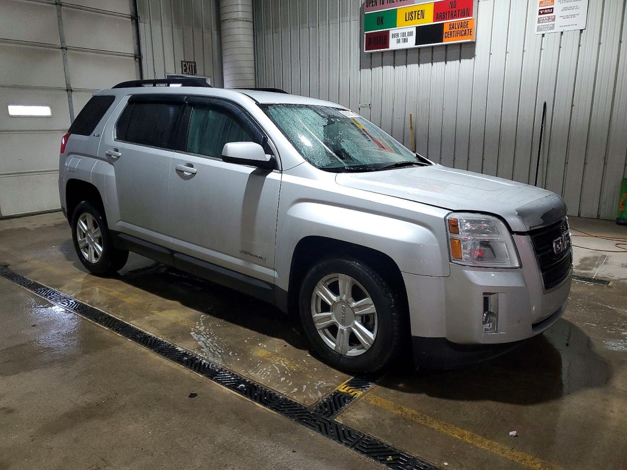 2015 GMC TERRAIN SLE photo 4
