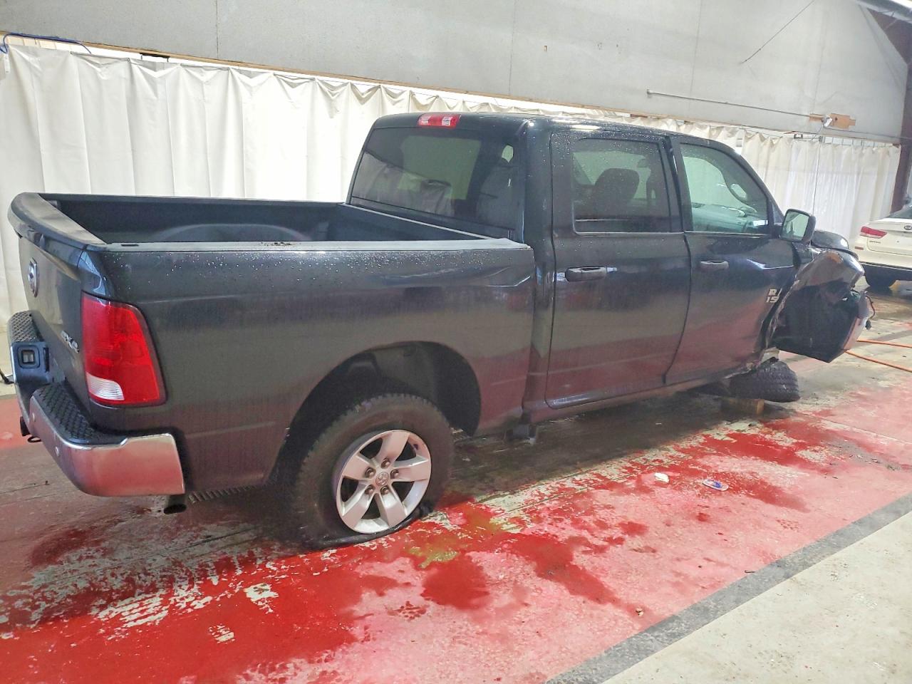 2018 RAM 1500 ST photo 3