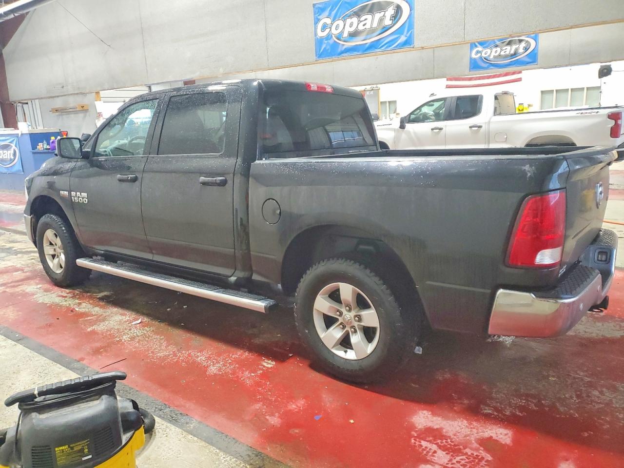 2018 RAM 1500 ST photo 2