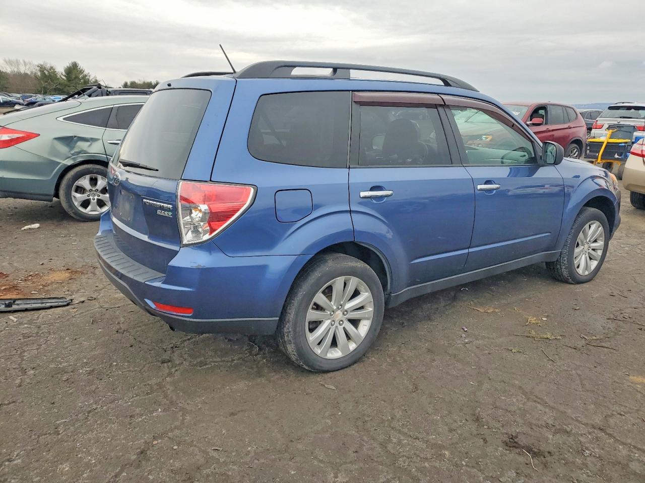2011 SUBARU FORESTER LIMITED photo 3