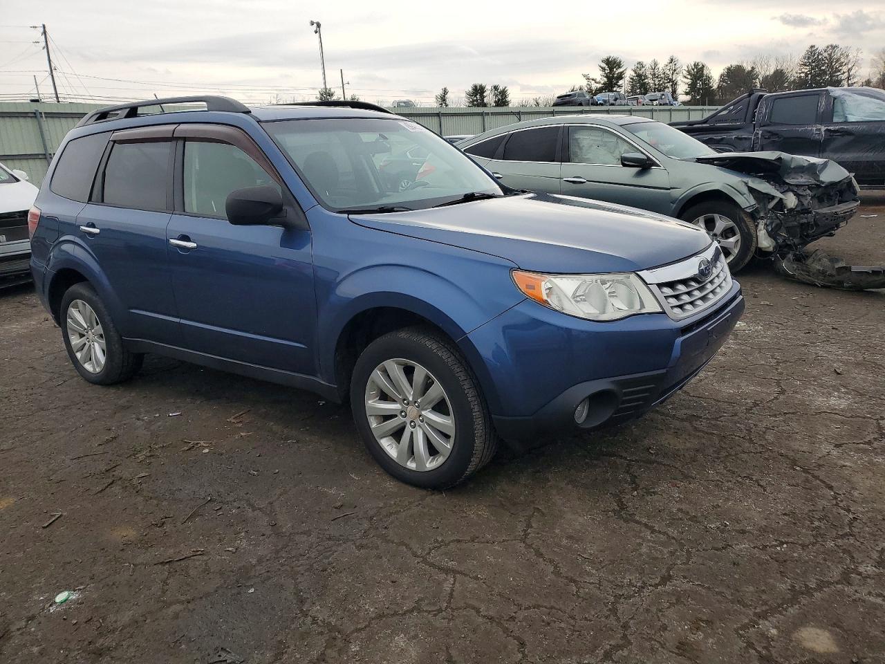 2011 SUBARU FORESTER LIMITED photo 4