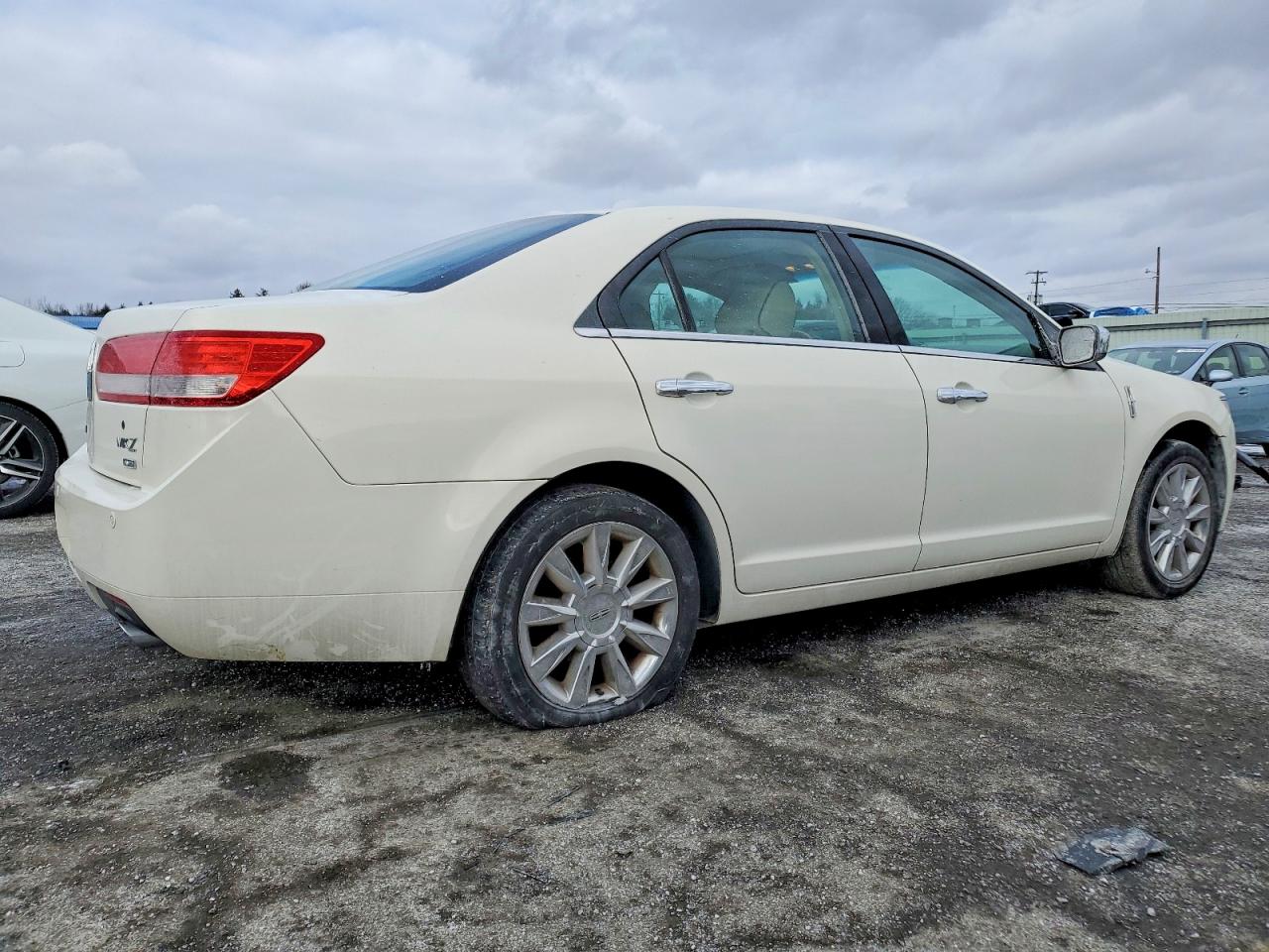 2012 LINCOLN MKZ photo 3