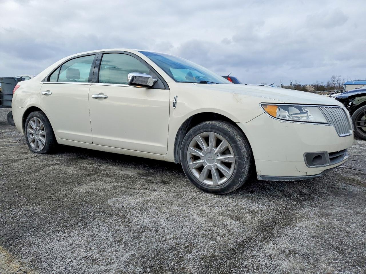 2012 LINCOLN MKZ photo 4